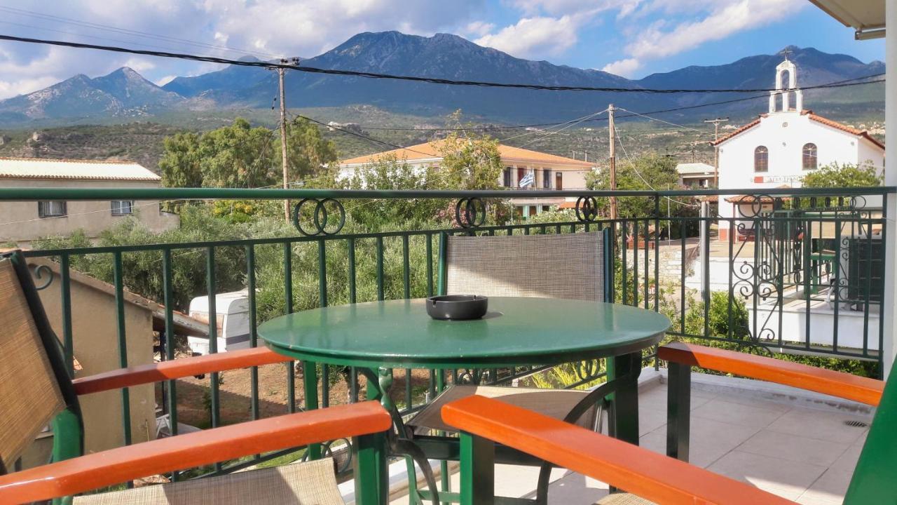 Vasiliki Apartments Stoúpa Exterior foto