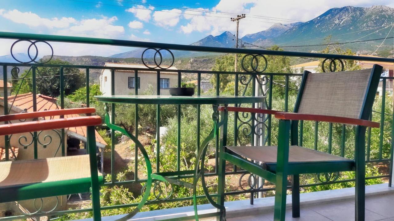 Vasiliki Apartments Stoúpa Exterior foto