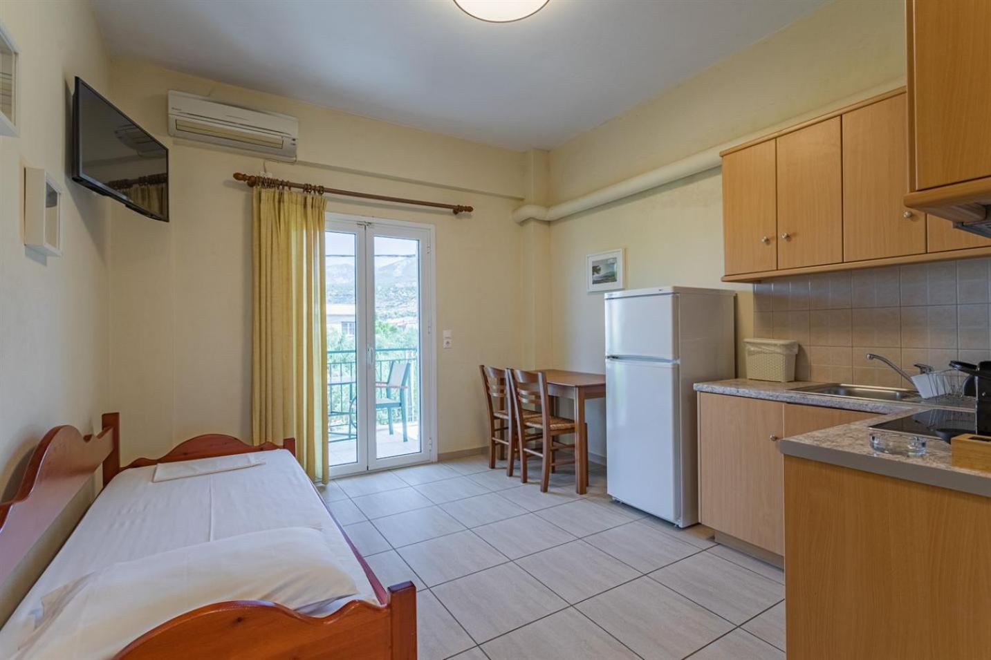 Vasiliki Apartments Stoúpa Exterior foto