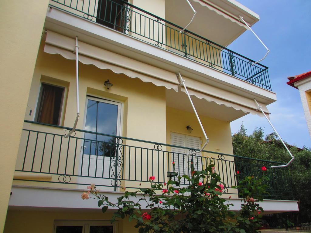 Vasiliki Apartments Stoúpa Exterior foto